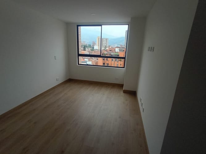 Apartamento de 3 alcobas en venta en Laureles, Medellín, 84 m² · foto 13 de 16