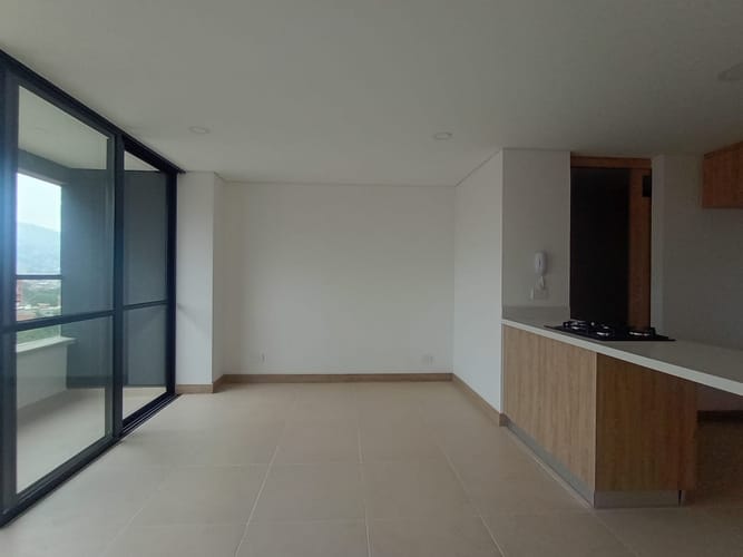 Apartamento de 3 alcobas en venta en Laureles, Medellín, 84 m² · foto 3 de 16