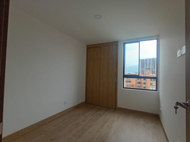 Apartamento de 3 alcobas en venta en Laureles, Medellín, 84 m² · foto 9 de 16