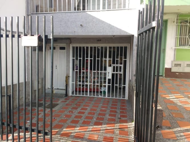 Casa de 4 alcobas en venta en La Milagrosa, Medellín, 124 m² · foto 5 de 9