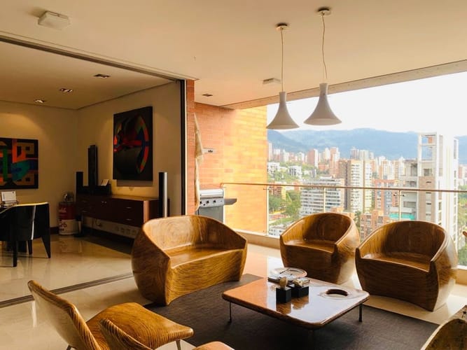 Apartamento de 3 alcobas en venta en El Poblado, Medellín, 432 m² · foto 4 de 21