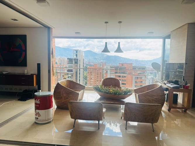 Apartamento de 3 alcobas en venta en El Poblado, Medellín, 432 m² · foto 5 de 21