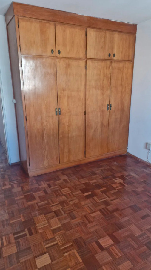 Alquiler Apartamento De 2 Dormitorios Muy Luminoso  A Una Cuadra De 18 De Julio En Cordón · Foto 11