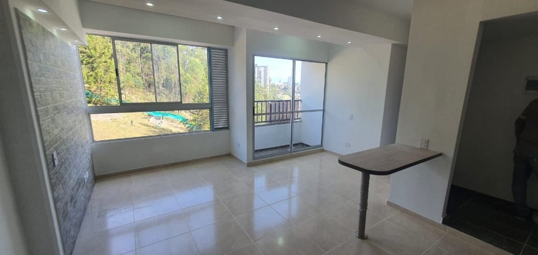 Apartamento de 2 alcobas en venta en La Macarena, Rionegro, 52 m² · foto 3 de 18