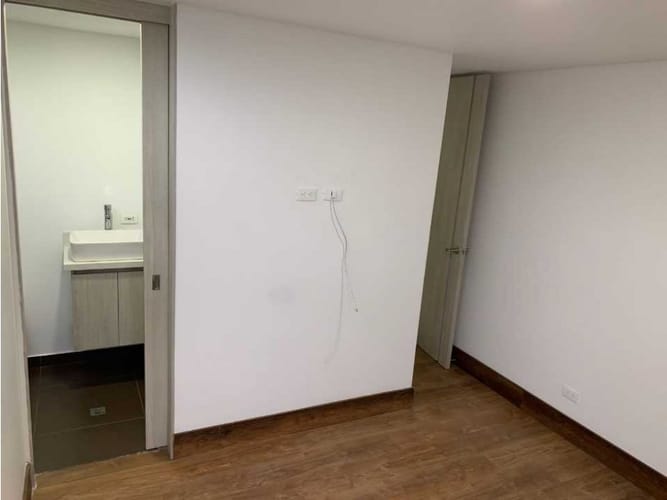 Apartamento de 3 alcobas en venta en Las Lomitas, Sabaneta, 104 m² · foto 8 de 18