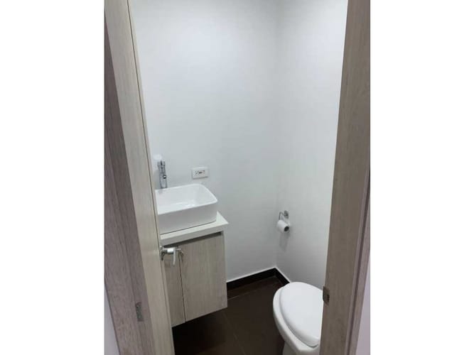 Apartamento de 3 alcobas en venta en Las Lomitas, Sabaneta, 104 m² · foto 12 de 18