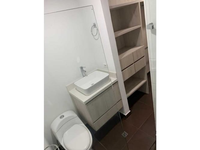 Apartamento de 3 alcobas en venta en Las Lomitas, Sabaneta, 104 m² · foto 13 de 18