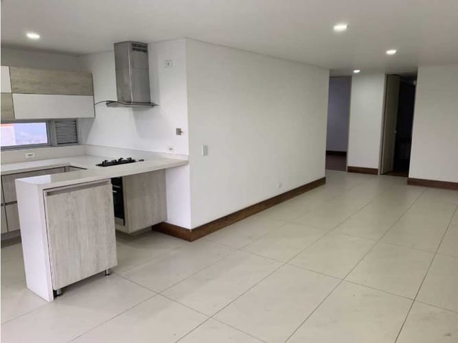 Apartamento de 3 alcobas en venta en Las Lomitas, Sabaneta, 104 m² · foto 16 de 18