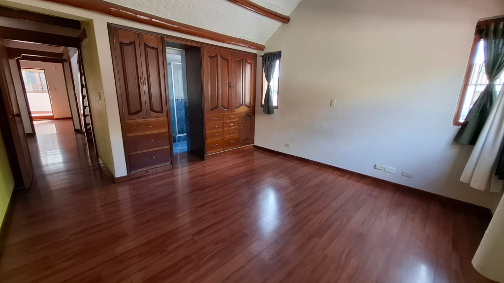Casa en venta en Cedritos, Bogotá · foto 3 de 19