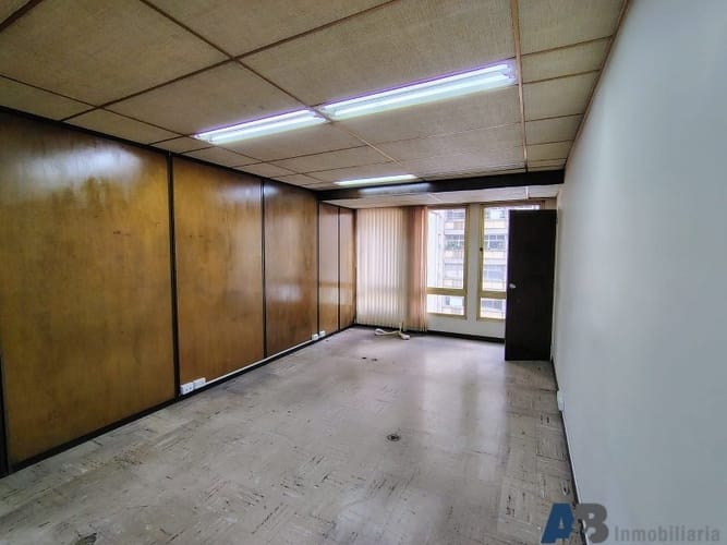 Oficina en arriendo en La Candelaria, Medellín, 44 m² · foto 5 de 13