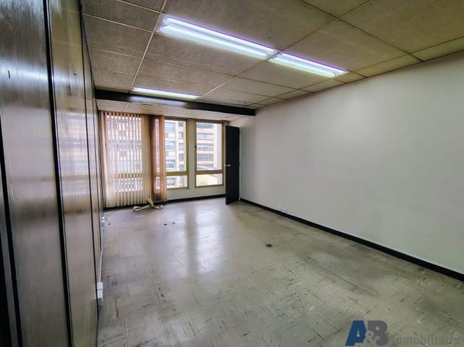Oficina en arriendo en La Candelaria, Medellín, 44 m² · foto 8 de 13