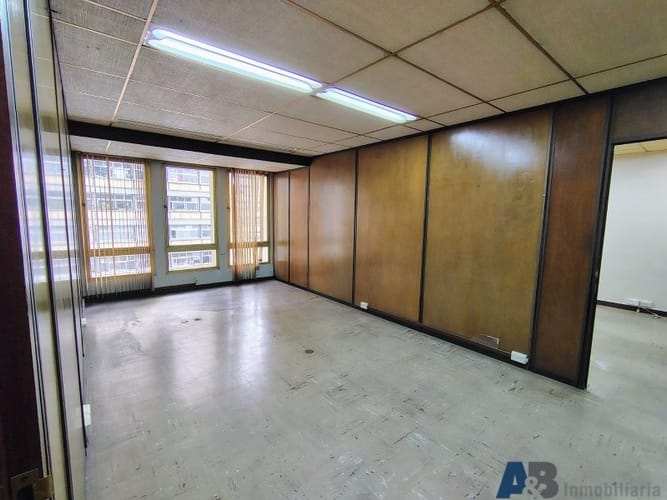 Oficina en arriendo en La Candelaria, Medellín, 44 m² · foto 10 de 13