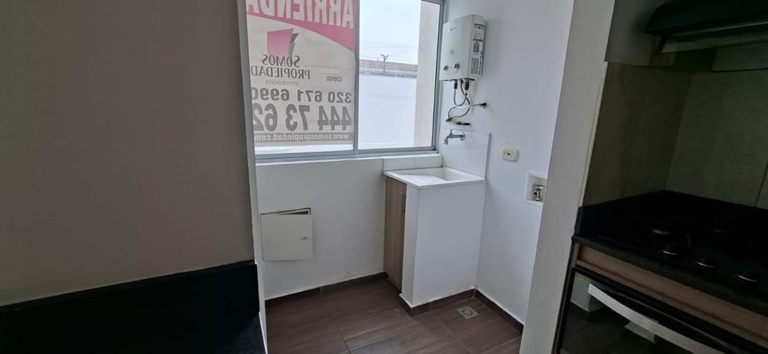 Apartamento de 3 alcobas en arriendo en Prados De Sabaneta, Sabaneta, 75 m² · foto 8 de 23