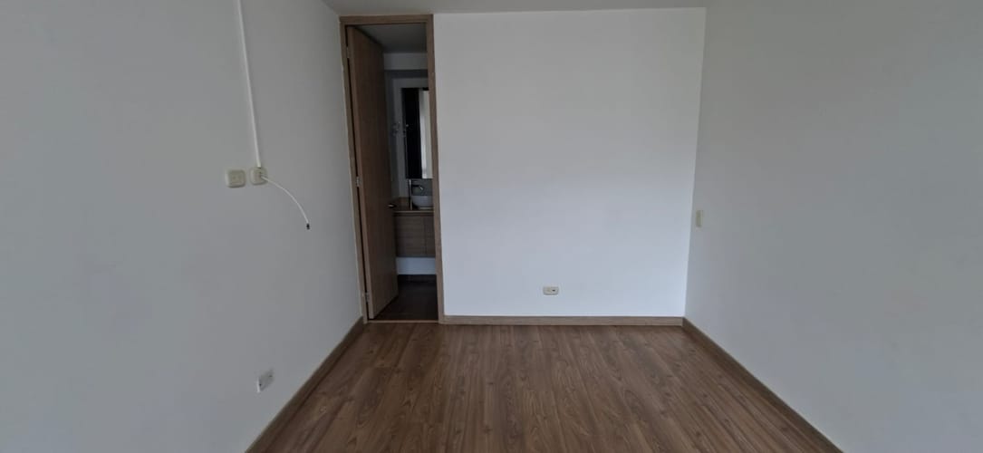 Apartamento de 3 alcobas en arriendo en Prados De Sabaneta, Sabaneta, 75 m² · foto 22 de 23