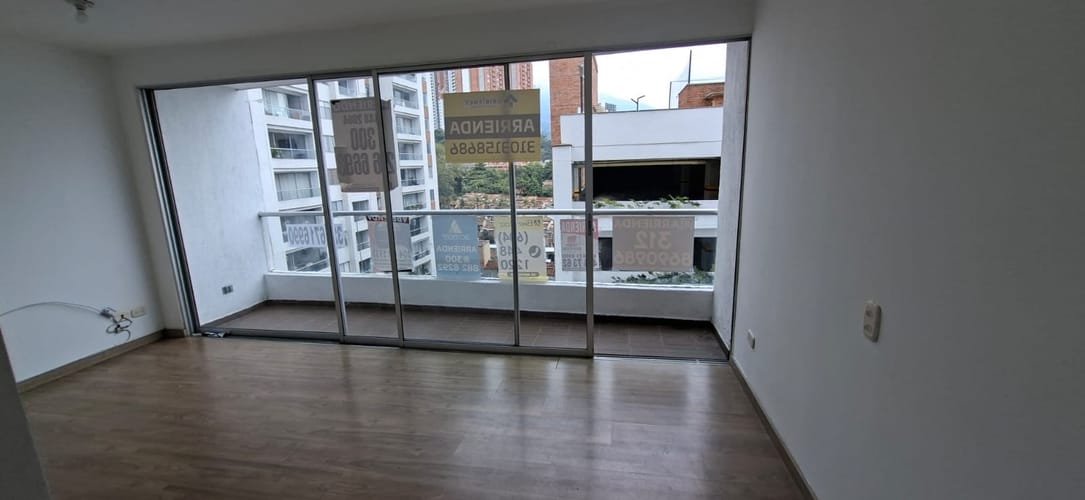 Apartamento de 3 alcobas en arriendo en Prados De Sabaneta, Sabaneta, 75 m² · foto 5 de 23
