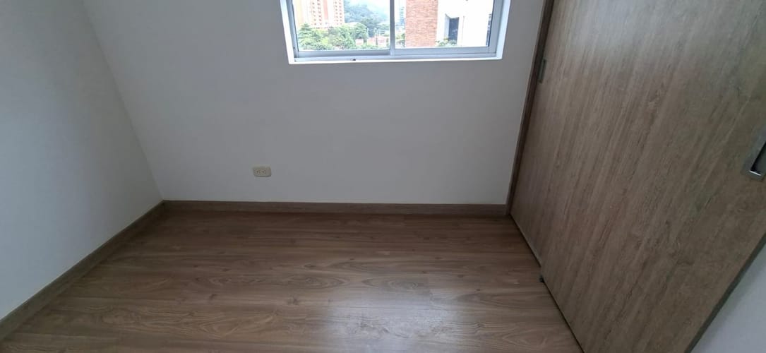 Apartamento de 3 alcobas en arriendo en Prados De Sabaneta, Sabaneta, 75 m² · foto 14 de 23