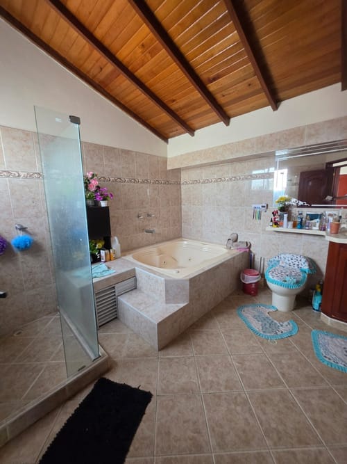 Casa de 3 alcobas en venta en Ub. Girasol, Ibagué, 122 m² · foto 2 de 5