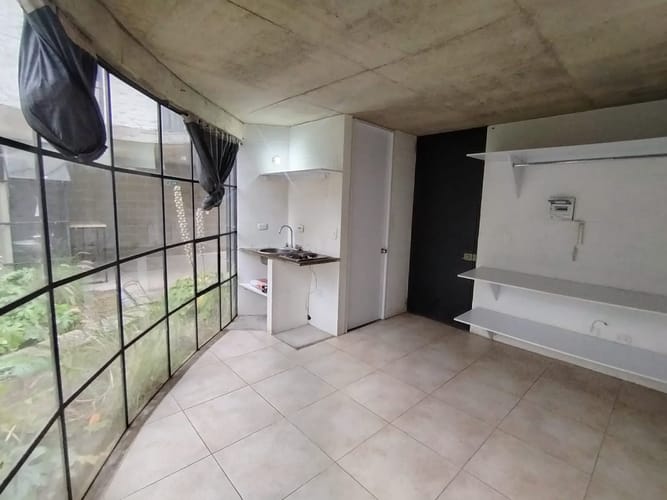 Apartaestudio en venta en Las Cruces, Bogotá, 17 m² · foto 3 de 8