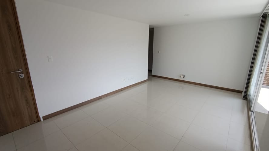 Apartamento de 3 alcobas en arriendo en Laureles, Medellín, 85 m² · foto 2 de 16