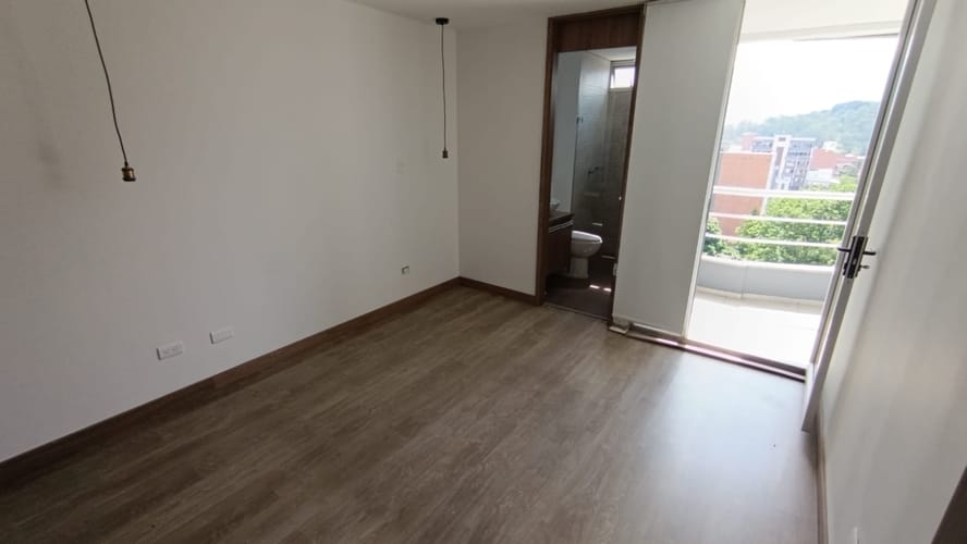Apartamento de 3 alcobas en arriendo en Laureles, Medellín, 85 m² · foto 10 de 16