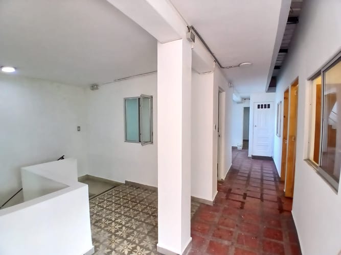 Local en arriendo en El Poblado, Medellín, 240 m² · foto 2 de 10