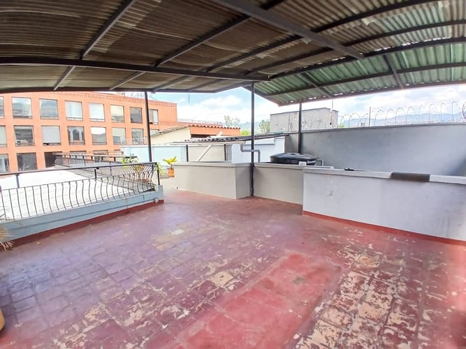 Local en arriendo en El Poblado, Medellín, 240 m² · foto 5 de 10