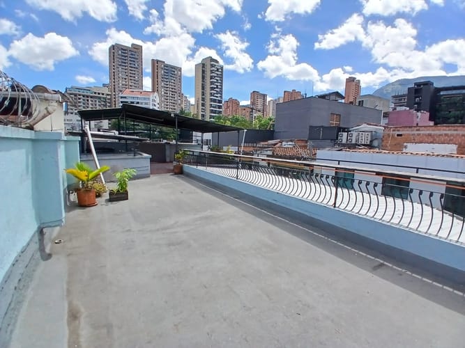 Local en arriendo en El Poblado, Medellín, 240 m² · foto 6 de 10