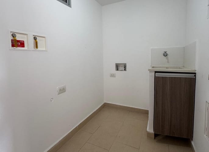 Apartamento de 2 alcobas en arriendo en Camino Verde, Envigado, 72 m² · foto 11 de 16