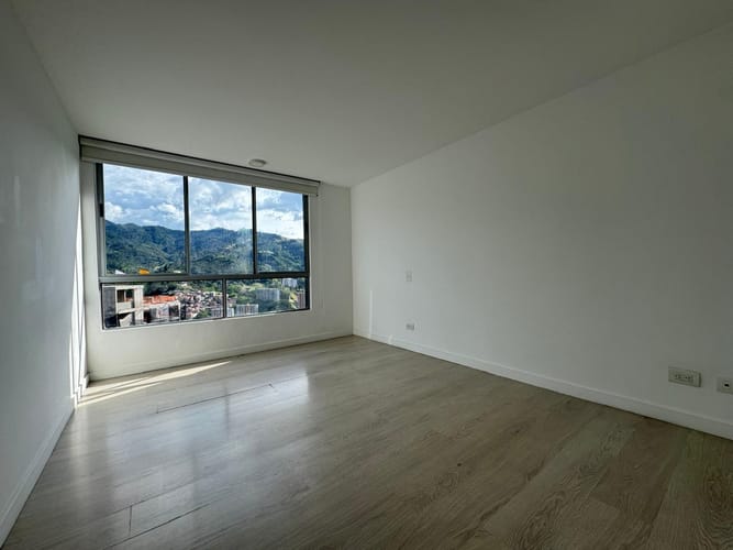 Apartamento de 2 alcobas en arriendo en Camino Verde, Envigado, 72 m² · foto 12 de 16