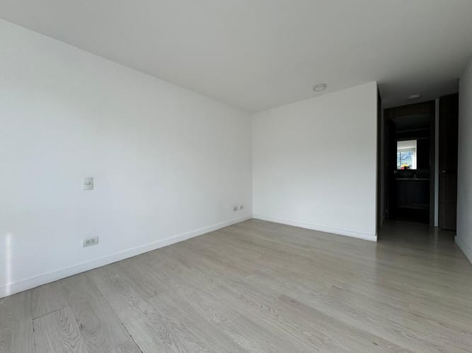 Apartamento de 2 alcobas en arriendo en Camino Verde, Envigado, 72 m² · foto 13 de 16