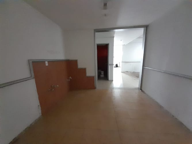 Local en arriendo en El Poblado, Medellín, 100 m² · foto 2 de 10