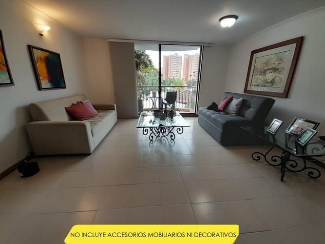 Apartamento de 3 alcobas en arriendo en Los Naranjos, Medellín, 135 m² · foto 2 de 18
