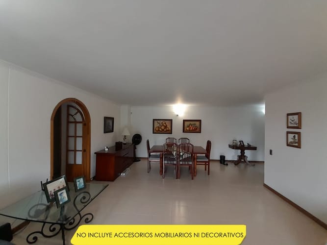Apartamento de 3 alcobas en arriendo en Los Naranjos, Medellín, 135 m² · foto 3 de 18