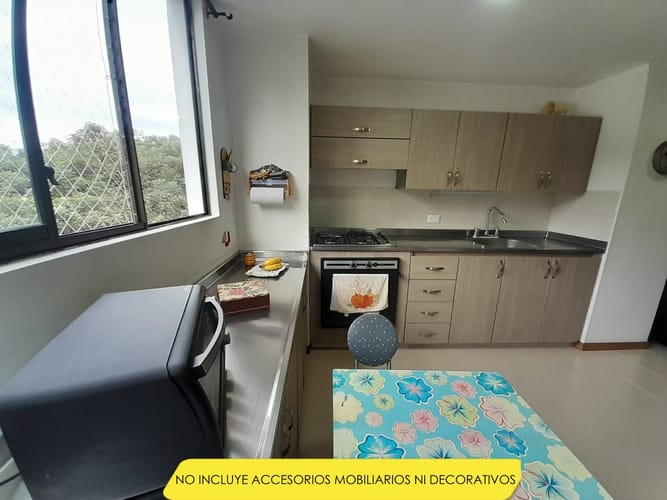 Apartamento de 3 alcobas en arriendo en Los Naranjos, Medellín, 135 m² · foto 6 de 18