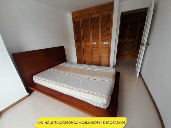 Apartamento de 3 alcobas en arriendo en Los Naranjos, Medellín, 135 m² · foto 11 de 18