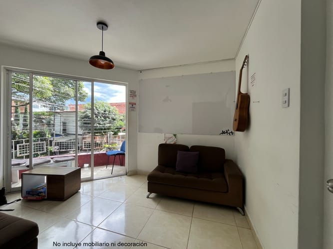 Local en arriendo en Manila, Medellín, 450 m² · foto 2 de 10
