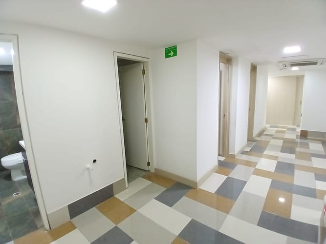 Local en arriendo en Santa María De Los Ángeles, Medellín, 205 m² · foto 2 de 10