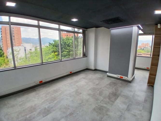 Oficina en arriendo en Santa María De Los Ángeles, Medellín, 64 m² · foto 3 de 10