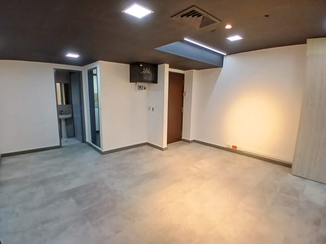Oficina en arriendo en Santa María De Los Ángeles, Medellín, 64 m² · foto 8 de 10