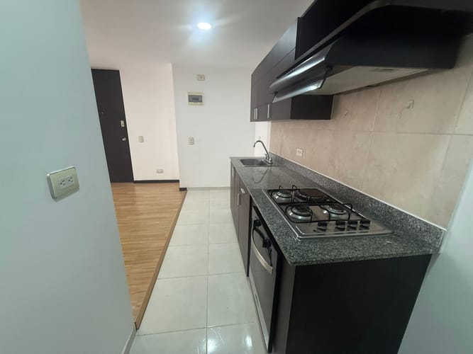 Apartamento de 3 alcobas en arriendo en Villa Carlota, Medellín, 85 m² · foto 8 de 12