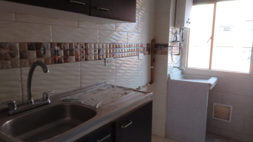 Apartamento de 3 alcobas en venta en Uaecd 007, Soacha, 42 m² · foto 4 de 12