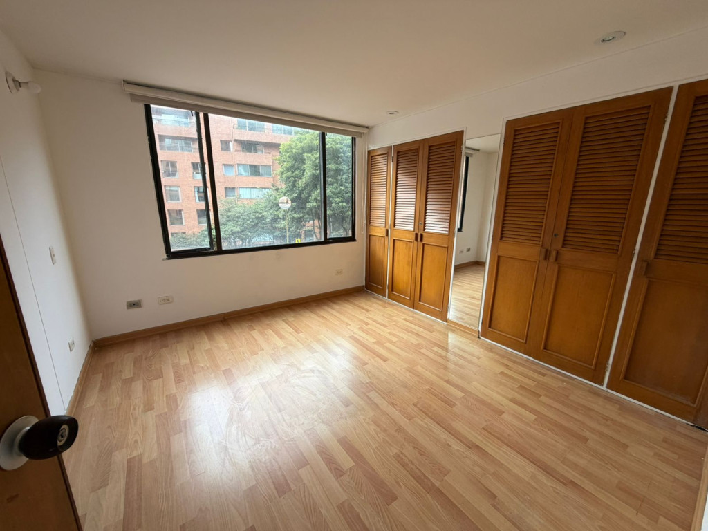 Apartamento en venta en Los Rosales, Bogotá · foto 7 de 15