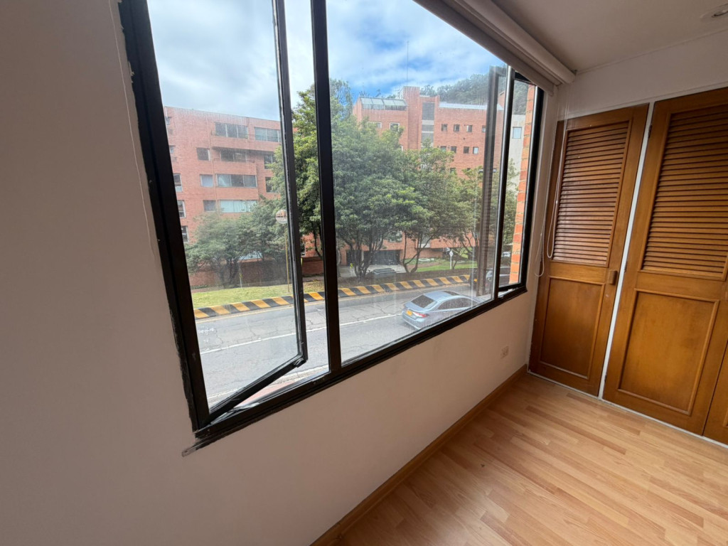 Apartamento en venta en Los Rosales, Bogotá · foto 8 de 15