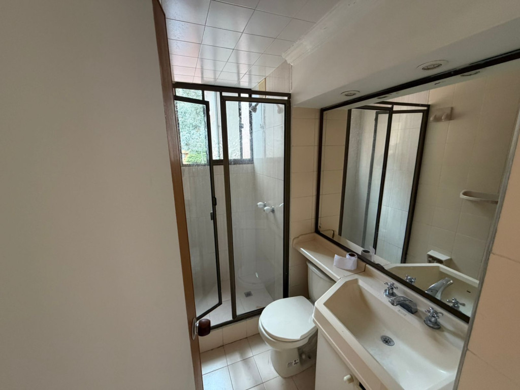Apartamento en venta en Los Rosales, Bogotá · foto 9 de 15