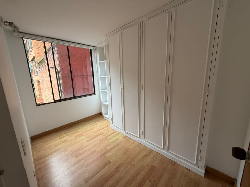 Apartamento en venta en Los Rosales, Bogotá · foto 10 de 15