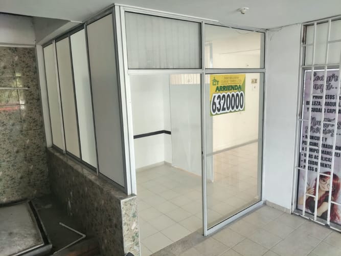 Local en arriendo en Mutis, Bucaramanga, 37 m² · foto 2 de 16