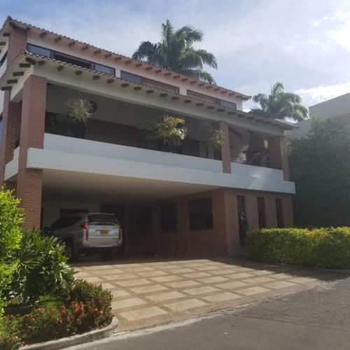 Casa de 7 alcobas en venta en Picaleña Y Mirolindo, Ibagué, 510 m² · foto 2 de 20