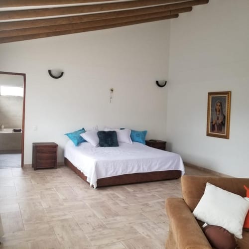 Casa de 7 alcobas en venta en Picaleña Y Mirolindo, Ibagué, 510 m² · foto 12 de 20