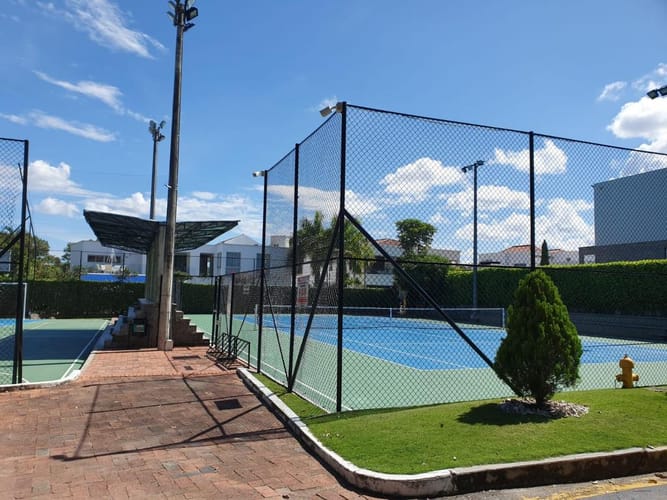 Casa de 7 alcobas en venta en Picaleña Y Mirolindo, Ibagué, 510 m² · foto 18 de 20