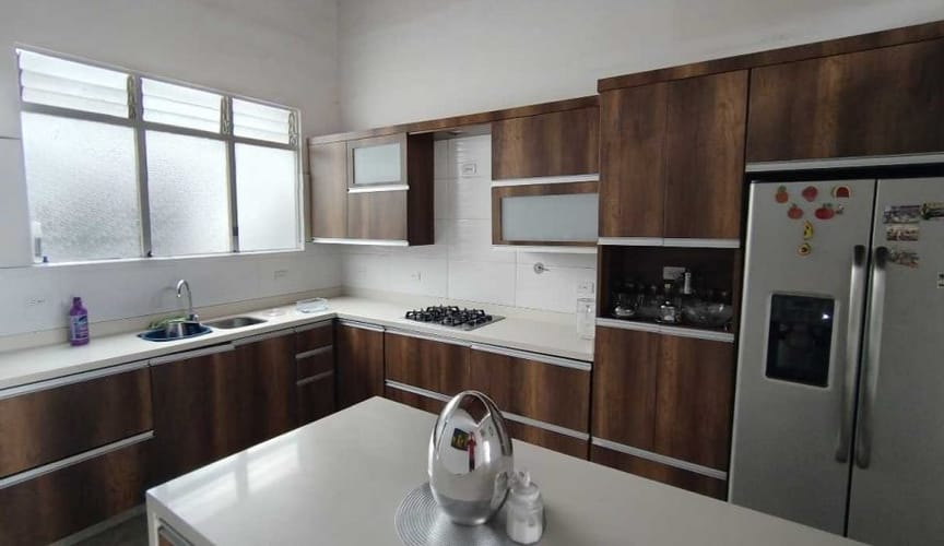 Casa de 11 alcobas en venta en La Castellana, Medellín, 630 m² · foto 4 de 15